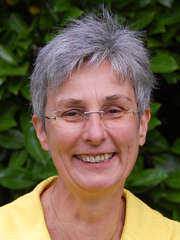 Dr Beverley de Valois Dr Beverley de Valois